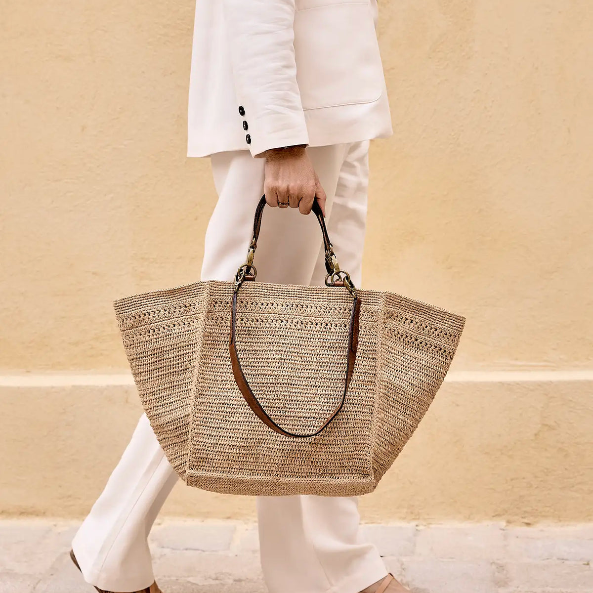 Trapeze bag in RAFFIA - Basket in RAFFIA - Veronika Loubry | IBELIV